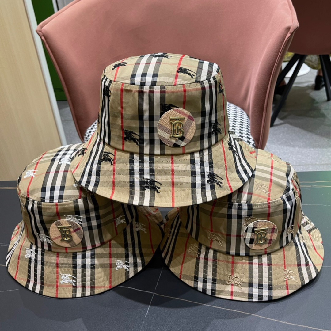  Burberry（巴宝莉）原单渔夫帽  专柜热卖轻盈透气。完美版型，独家实物拍摄，男女适用！