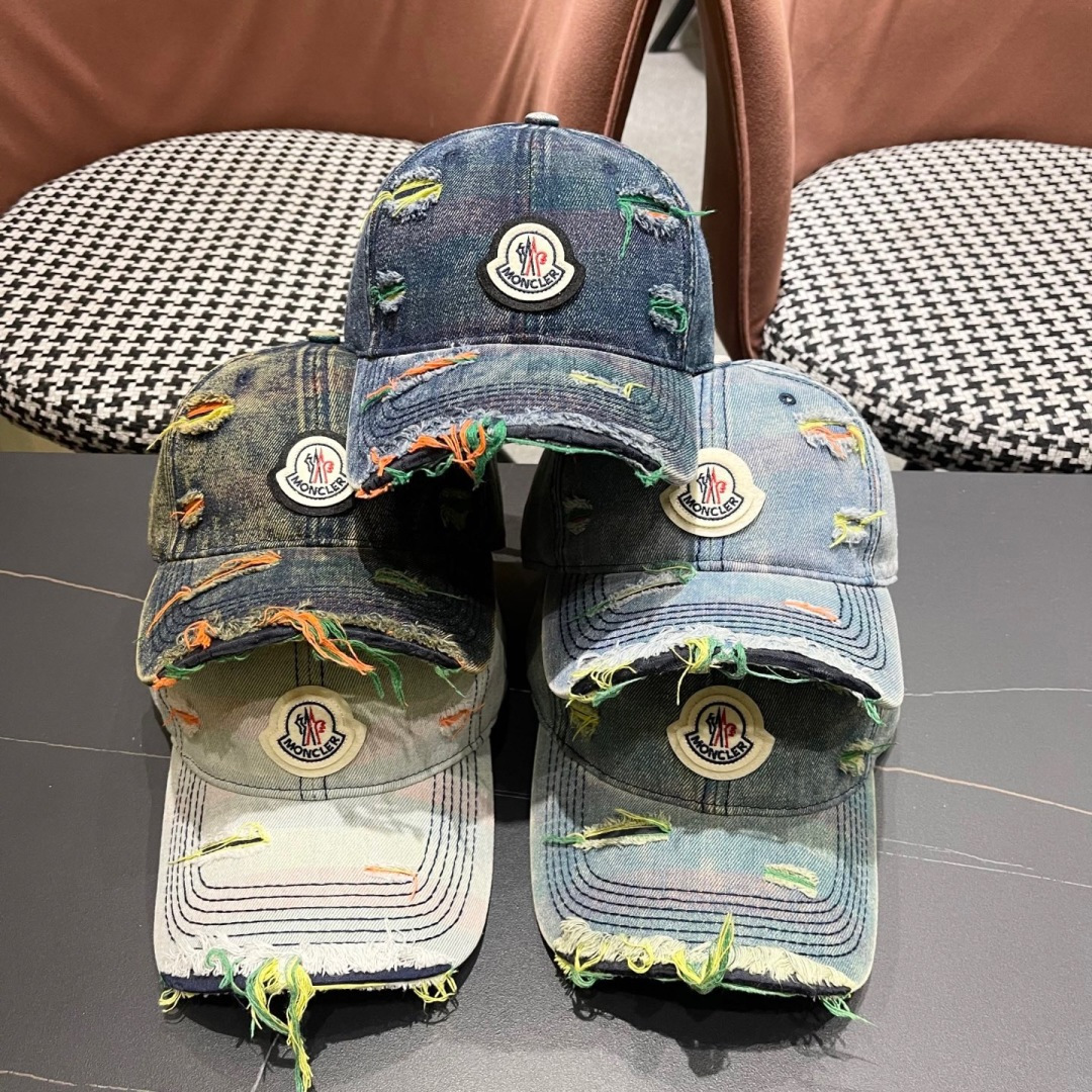  蒙口MONCLER2025新款牛仔破洞棒球帽，时尚炸街单品，风格很OK，网红.时尚博主的最爱！