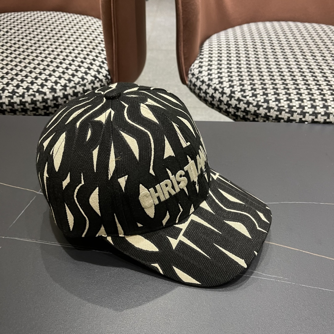 迪奥Dior👒 新款刺绣棒球帽🧢，防晒指数超高，特别显脸小，有型不软塌，可随意折叠，携带方便🤗