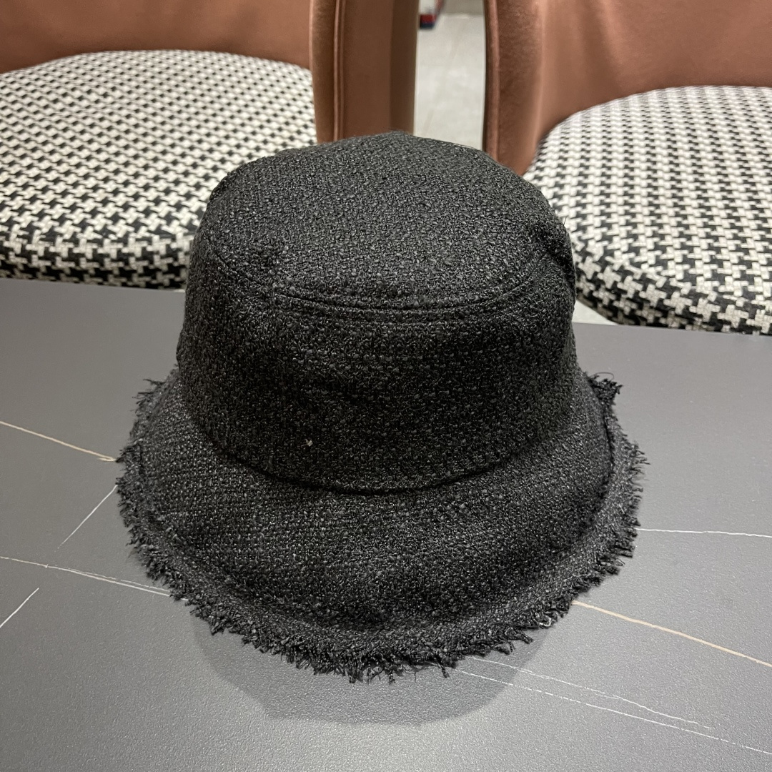 普拉达Prada早秋渔夫帽 显脸小防晒遮阳盆帽显脸小百搭文艺