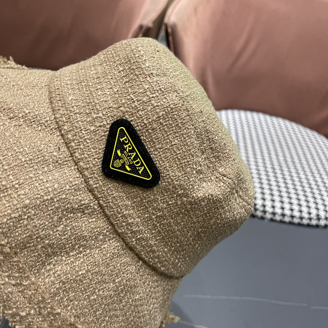 普拉达Prada早秋渔夫帽 显脸小防晒遮阳盆帽显脸小百搭文艺