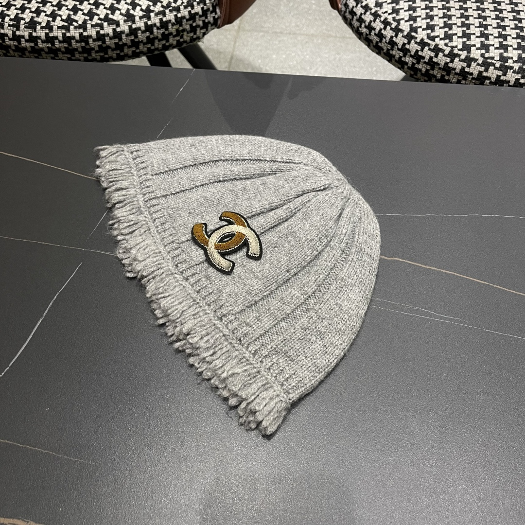  香奈儿，2025韩系毛边针织渔夫帽子女秋冬季甜美保暖百搭显脸小毛线盆帽潮