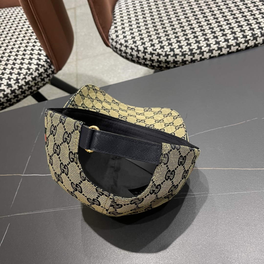 Gucci(古奇)新款原单棒球帽， 北面刺绣！专柜1:1，进口帆布+代购热门，男女可用百搭款，质量超赞！