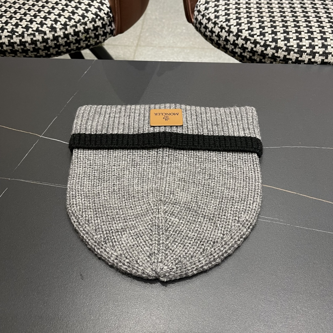 【MONCLER蒙口】2025秋冬新款拼色密织针织毛线帽，男女款大牌设计～秋冬穿搭必备