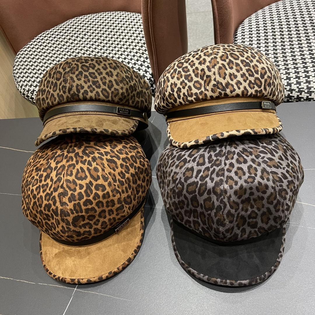  普拉达 2025年新款豹纹拼接八角帽子女春秋季出游百搭
显脸小时尚鸭舌帽