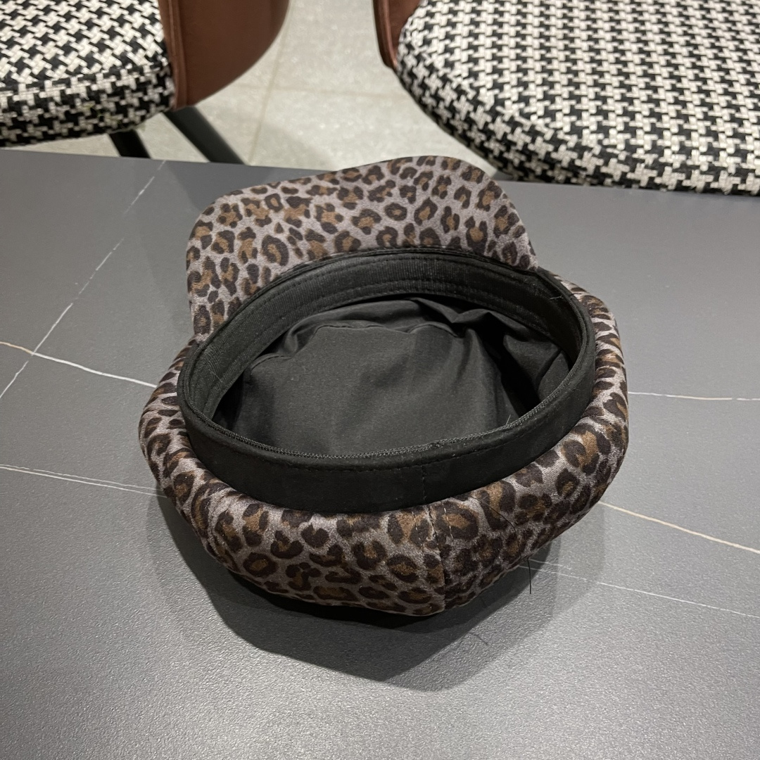 普拉达 2025年新款豹纹拼接八角帽子女春秋季出游百搭显脸小时尚鸭舌帽