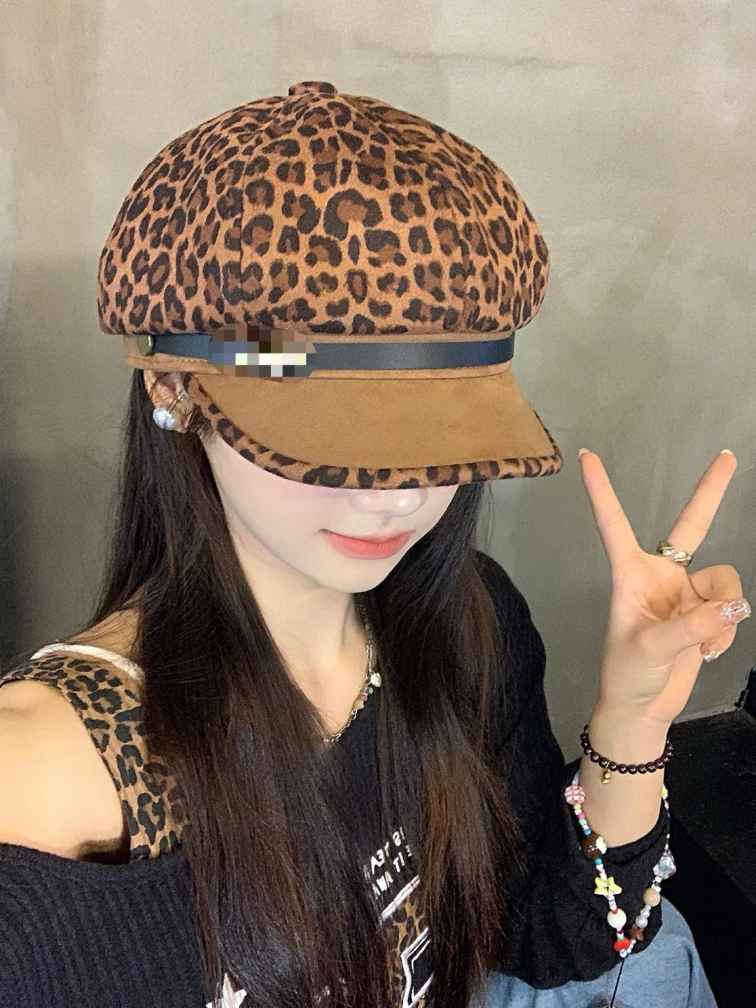 NO:580607,Prada 2025 new leopard print splicing octagonal hat for women, versatile for travel in spring and autumn, small fashionable peaked hat, fisherman hat, baseball cap, knitted hat, hat, prada, espadrilles, hats19860909普拉达 2025年新款豹纹拼接八角帽子女春秋季出游百搭 显脸小时尚鸭舌帽帽子渔夫帽棒球帽针织帽,帽子,prada,espadrilles,hats,hat