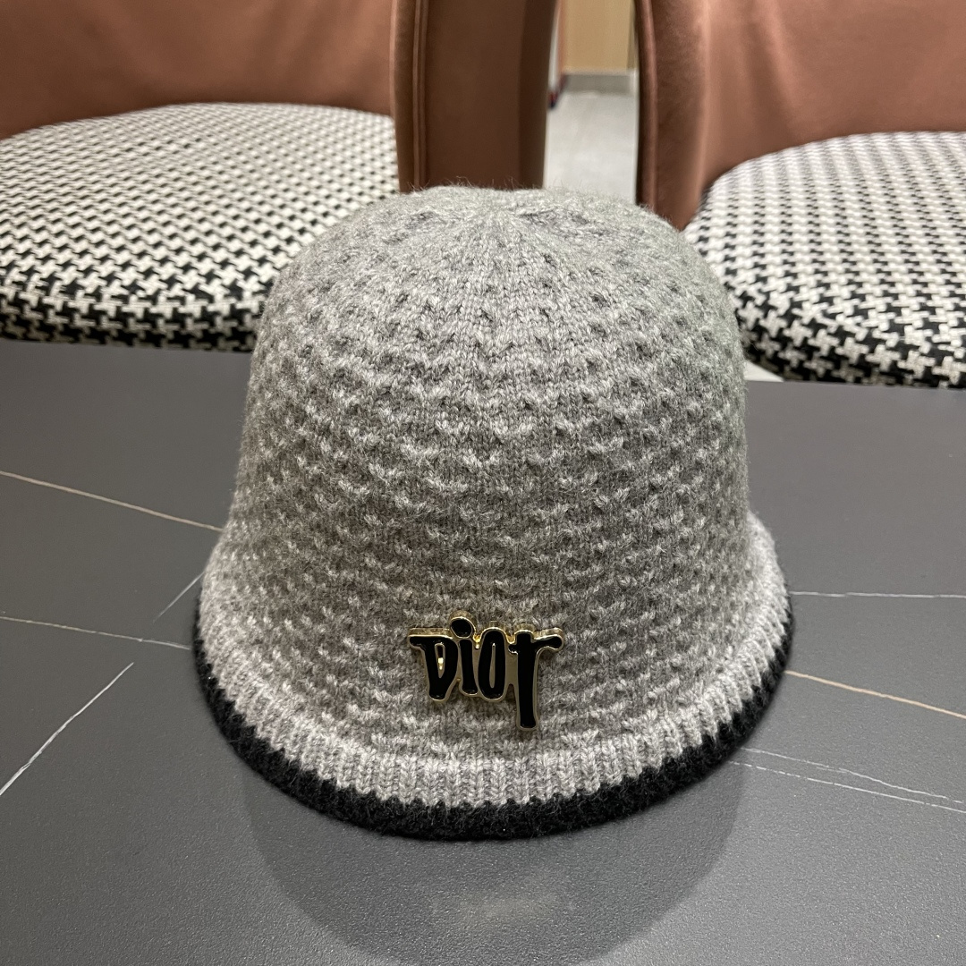 NO:580610,Dior knitted plush bucket hat for women in autumn and winter fashion versatile warm ear protection sherpa basin hat bucket hat baseball cap knitted hat, hat, dior, espadrilles, hats19860909迪奥 针织毛绒渔夫帽女秋冬季时尚百搭保暖护耳羊羔绒盆帽帽子渔夫帽棒球帽针织帽,帽子,dior,espadrilles,hats,hat