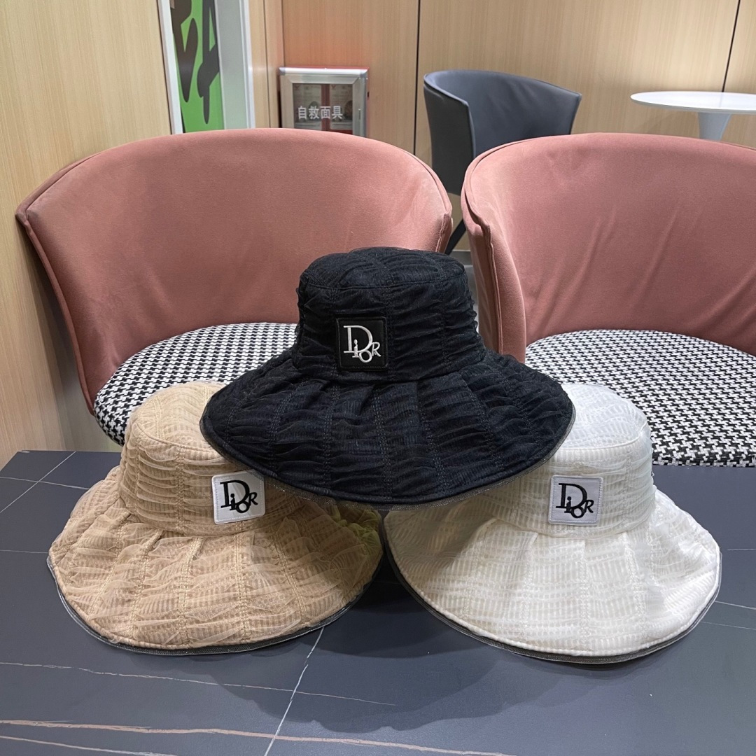  Dior迪奥2025春夏新款渔夫帽子女大头围显脸小日系泡
泡纱遞阳防晒太阳帽潮