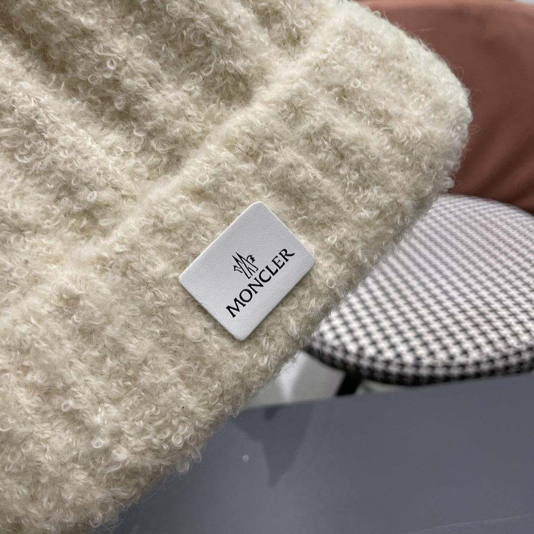 MONCLER蒙口🎩羊毛针织毛线帽，好品质高端大气，超柔软！超火爆💖质感很赞，出街超好搭配！时尚潮流！冬