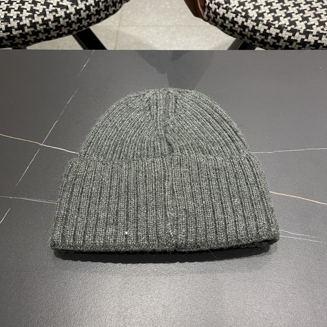 Chanel官网品质香奈儿秋冬网红时尚博主推荐款毛线帽，小红书爆款，手感超柔软舒适的针织线帽，弹性极佳！