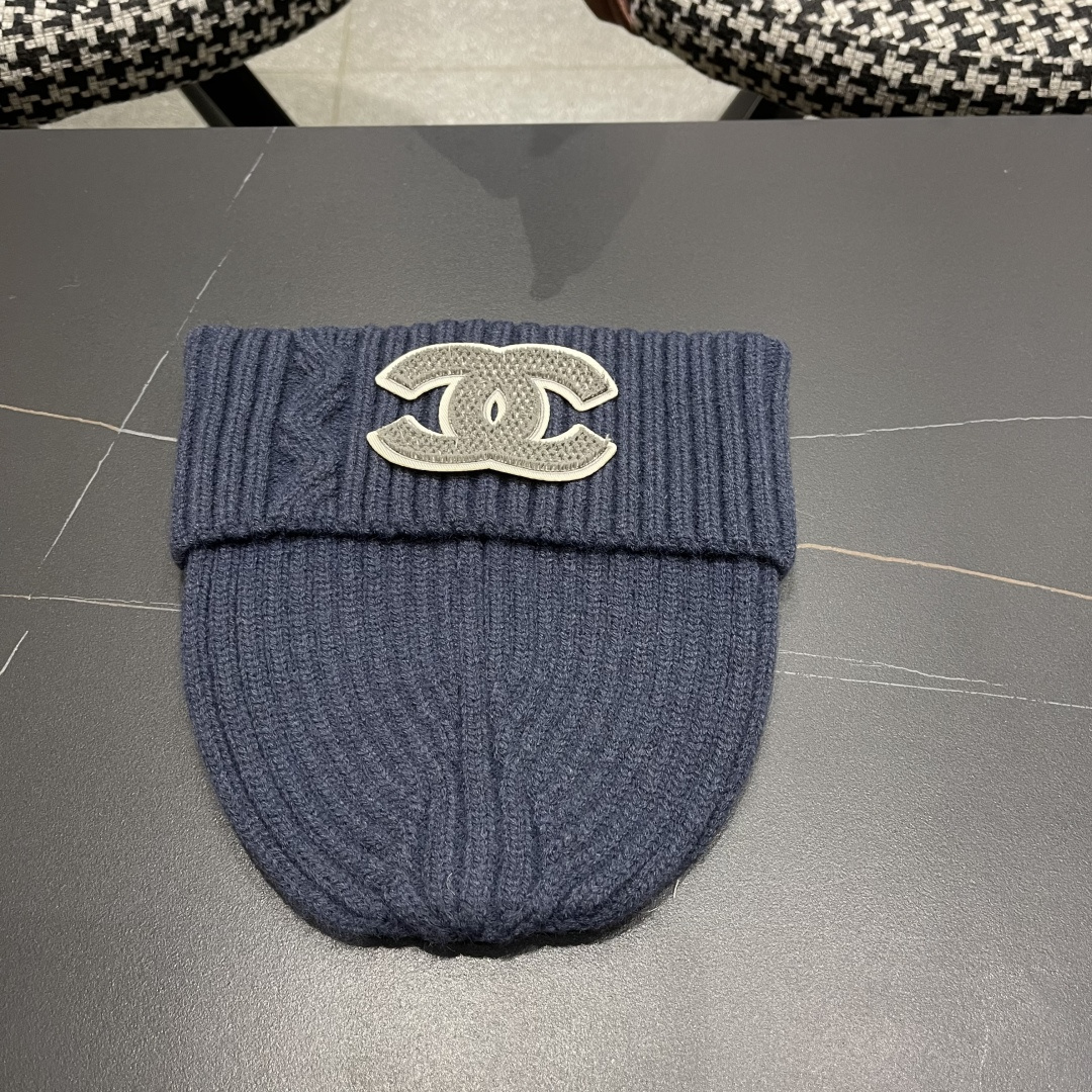 Chanel官网品质香奈儿秋冬网红时尚博主推荐款毛线帽，小红书爆款，手感超柔软舒适的针织线帽，弹性极佳！