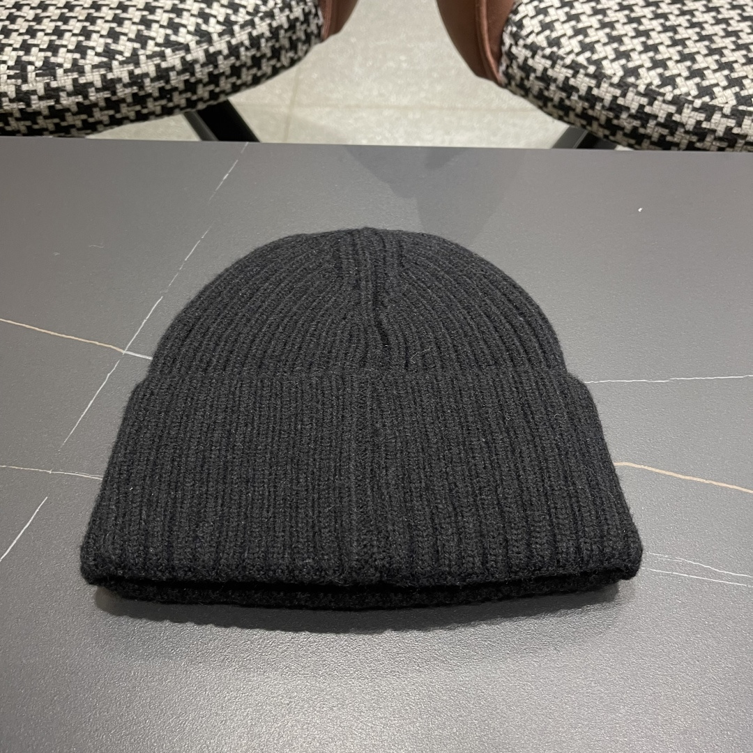 Chanel官网品质香奈儿秋冬网红时尚博主推荐款毛线帽，小红书爆款，手感超柔软舒适的针织线帽，弹性极佳！