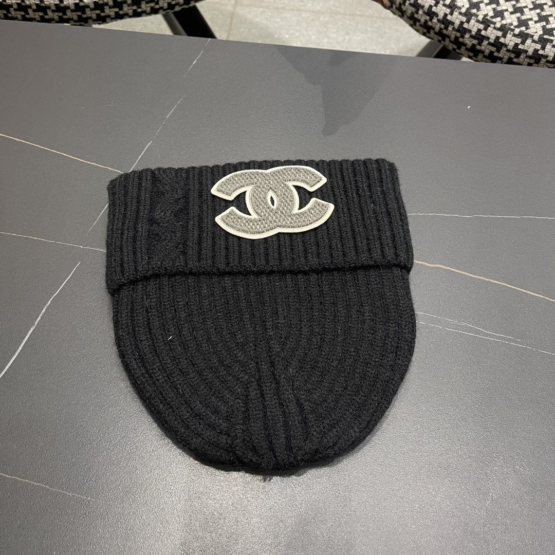 Chanel官网品质香奈儿秋冬网红时尚博主推荐款毛线帽，小红书爆款，手感超柔软舒适的针织线帽，弹性极佳！