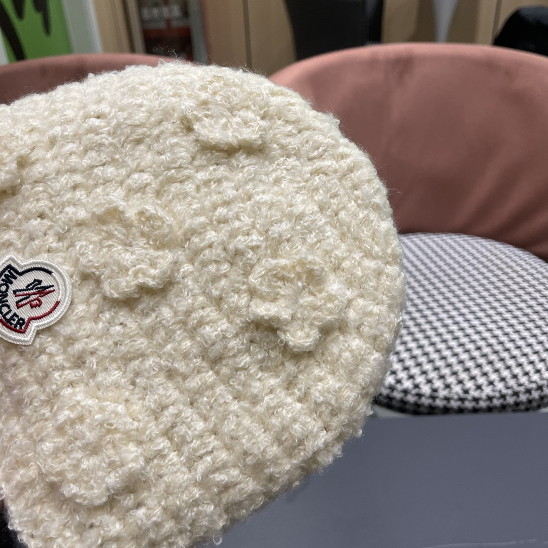 MONCLER蒙口甜美立体花朵手工毛线帽女秋冬韩系百搭显脸小护耳帽保暖针织帽子