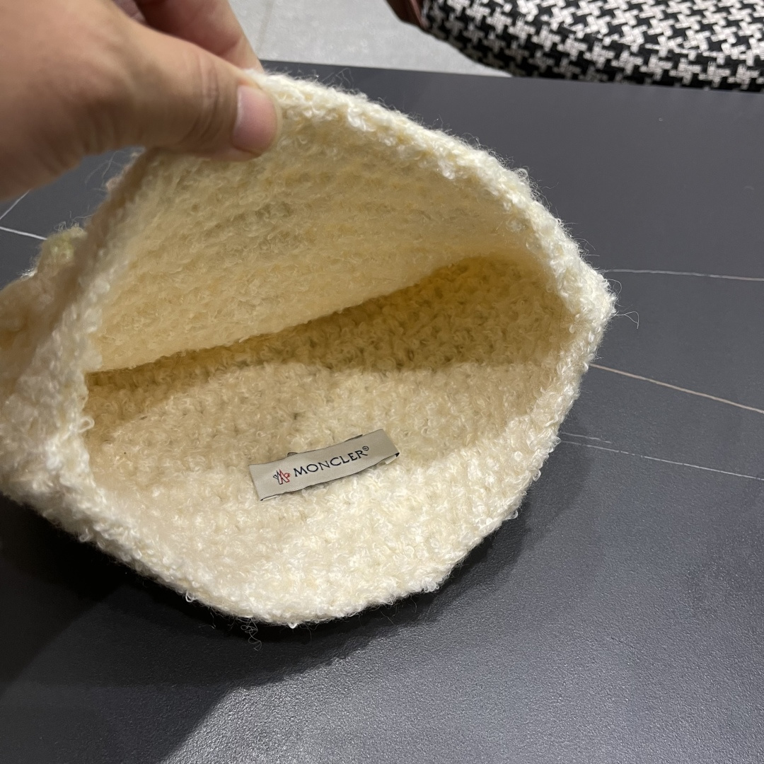 MONCLER蒙口甜美立体花朵手工毛线帽女秋冬韩系百搭显脸小护耳帽保暖针织帽子