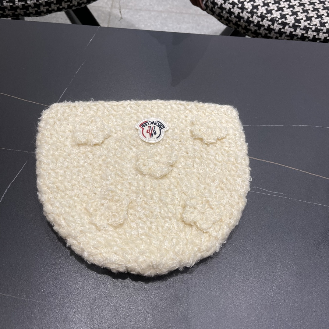 MONCLER蒙口甜美立体花朵手工毛线帽女秋冬韩系百搭显脸小护耳帽保暖针织帽子