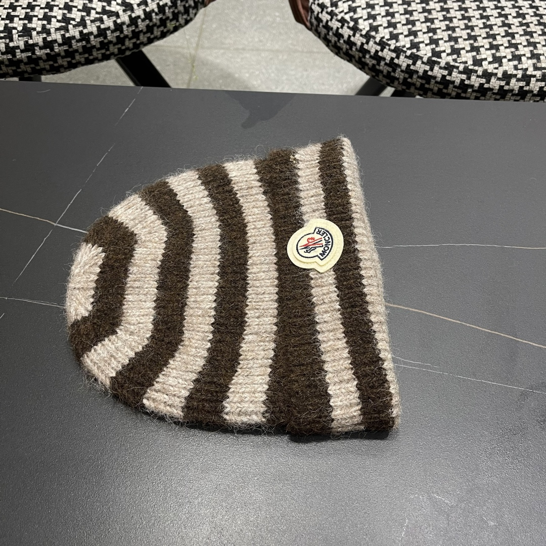 MONCLER蒙囗秋冬新款横条纹黑白针织帽毛线帽网红休闲亲子帽保暖护耳