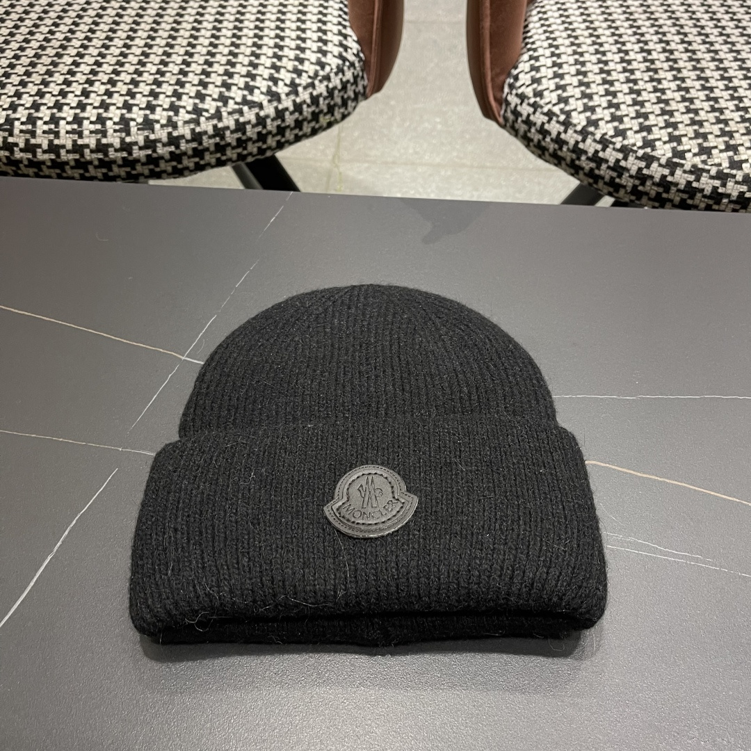 NO:361884,The MONCLER knitted rabbit wool hat is a classic and outdated autumn and winter cold hat. A must-have for young ladies who know goods. There are many versions of the hat quality market. Only this one has always stood firm and looks really good on the top. The hat body is not cut corners at all. The hat is straw hat fisherman's hat baseball hat knit hat, hat, Moncler, espadrilles, hats蒙口MONCLER针织兔毛线帽超经典不过时的一款秋冬冷帽 懂货的小姐姐必入款,帽型质量市场都有超多版本 唯有这款一直屹立不倒,上头真心好看,帽身一点都不偷工减料帽子草帽渔夫帽棒球帽针织帽,帽子,Moncler,espadrilles,hats,hat