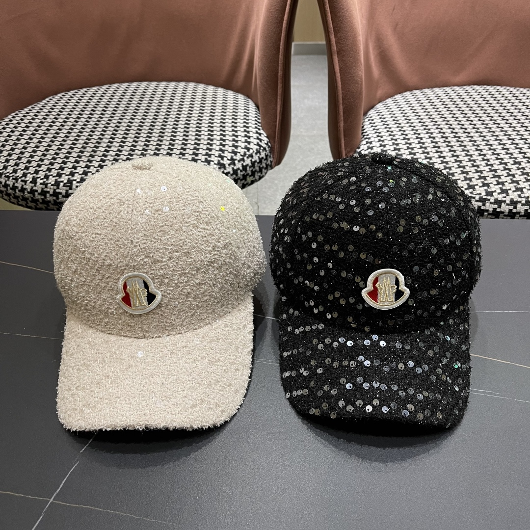  Moncler蒙口 秋冬新款灯芯绒亮片棒球帽 ， 质感满满.今年灯芯饿真的yyds ～