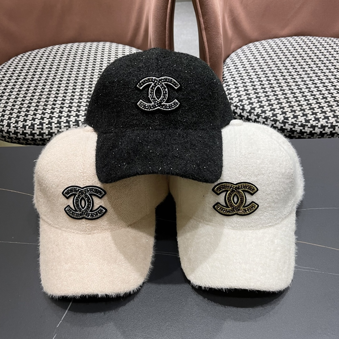  CHANEL 香奈儿 秋冬新款棒球帽 简约大气👈🏻👍休闲时尚👩潮流又有范👍百搭款！