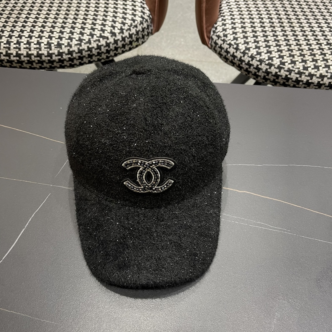 CHANEL 香奈儿 秋冬新款棒球帽 简约大气👈🏻👍休闲时尚👩潮流又有范👍百搭款！