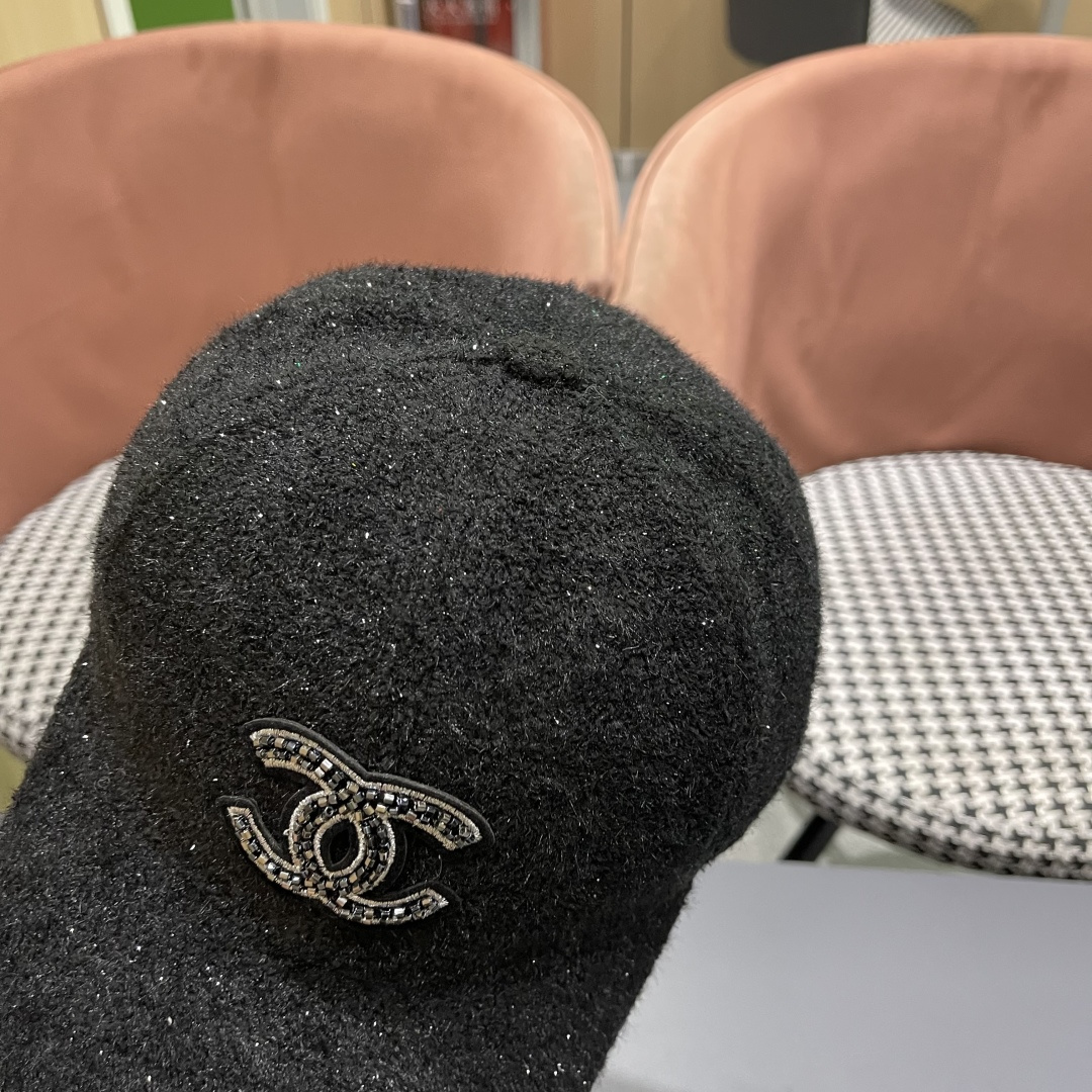 CHANEL 香奈儿 秋冬新款棒球帽 简约大气👈🏻👍休闲时尚👩潮流又有范👍百搭款！