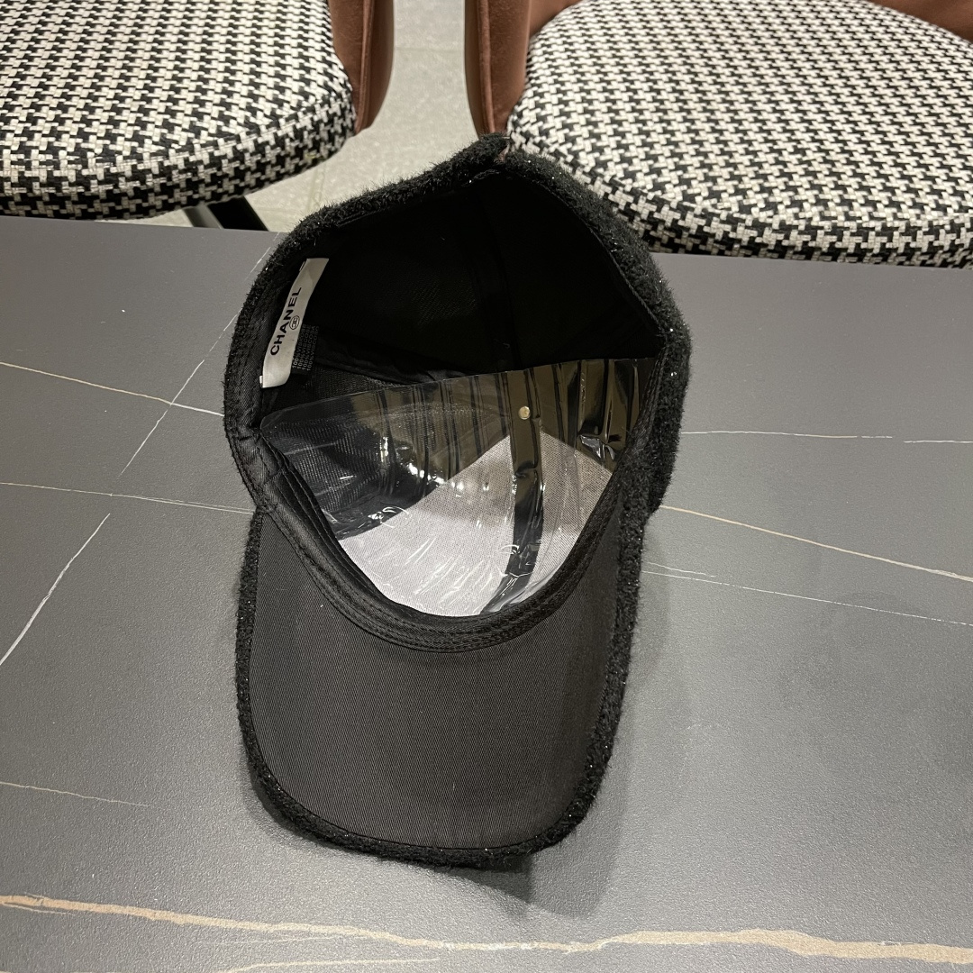 CHANEL 香奈儿 秋冬新款棒球帽 简约大气👈🏻👍休闲时尚👩潮流又有范👍百搭款！