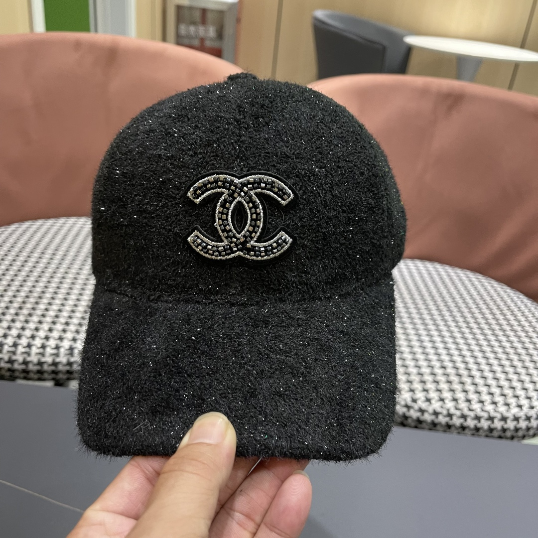 CHANEL 香奈儿 秋冬新款棒球帽 简约大气👈🏻👍休闲时尚👩潮流又有范👍百搭款！