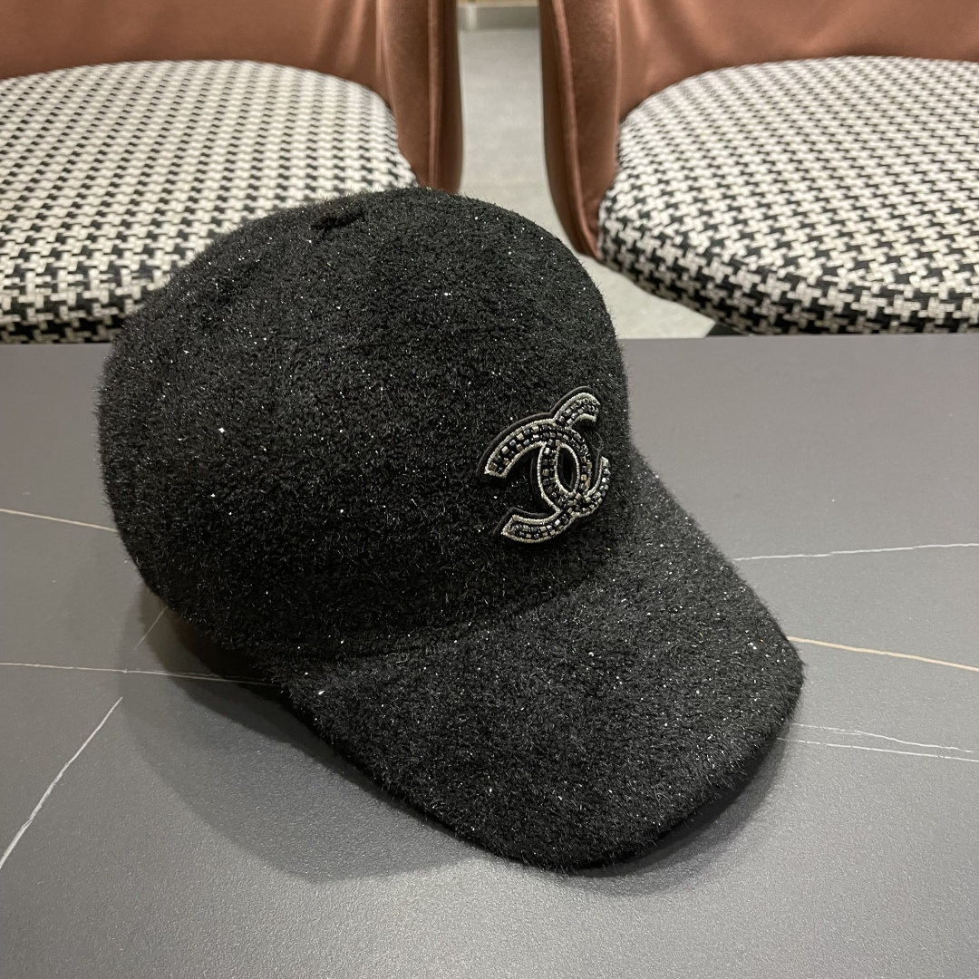 CHANEL 香奈儿 秋冬新款棒球帽 简约大气👈🏻👍休闲时尚👩潮流又有范👍百搭款！