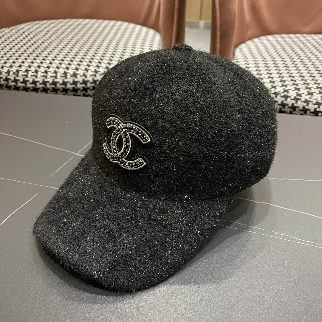 CHANEL 香奈儿 秋冬新款棒球帽 简约大气👈🏻👍休闲时尚👩潮流又有范👍百搭款！