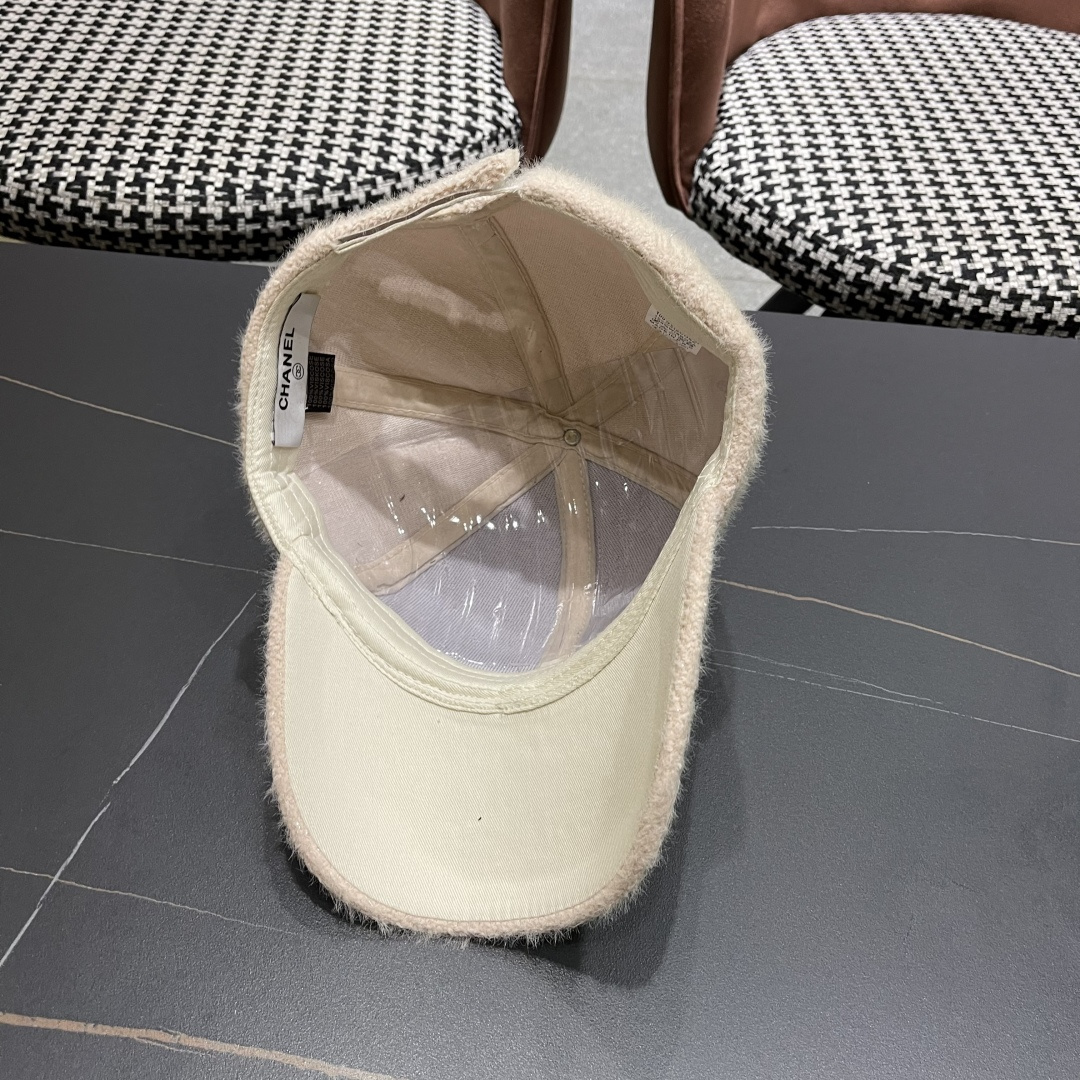 CHANEL 香奈儿 秋冬新款棒球帽 简约大气👈🏻👍休闲时尚👩潮流又有范👍百搭款！