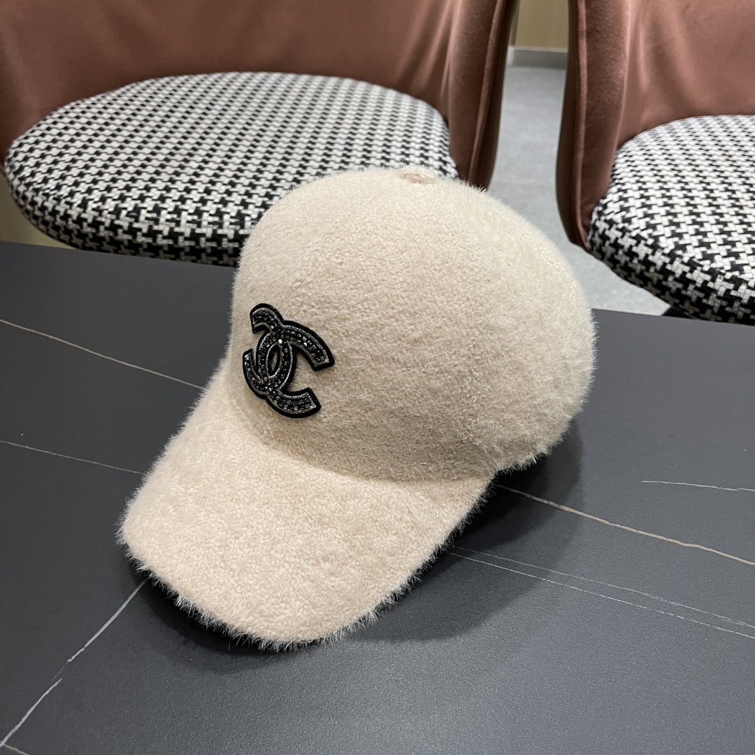 CHANEL 香奈儿 秋冬新款棒球帽 简约大气👈🏻👍休闲时尚👩潮流又有范👍百搭款！