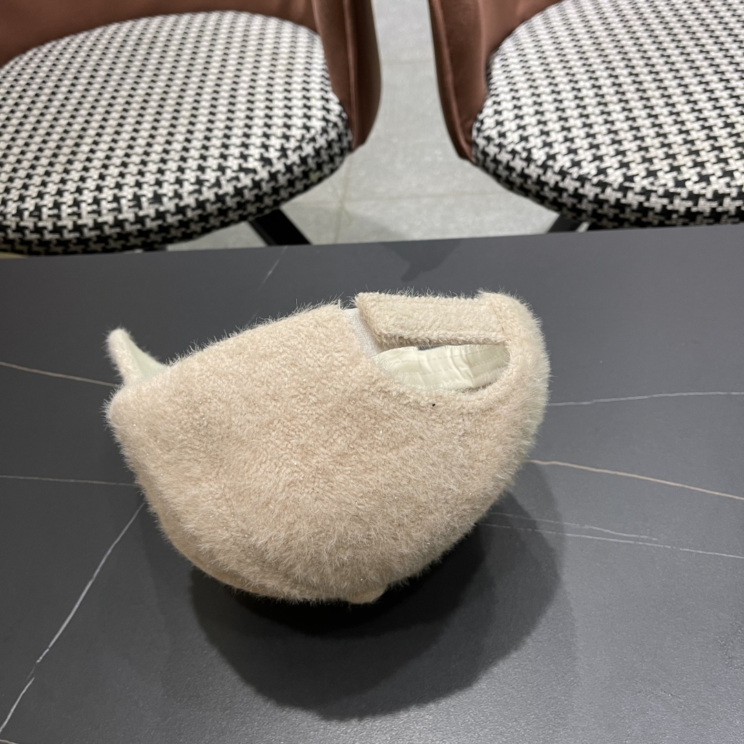 CHANEL 香奈儿 秋冬新款棒球帽 简约大气👈🏻👍休闲时尚👩潮流又有范👍百搭款！