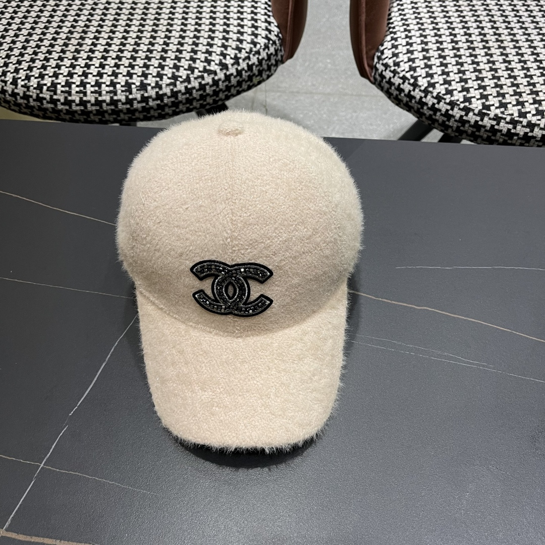 CHANEL 香奈儿 秋冬新款棒球帽 简约大气👈🏻👍休闲时尚👩潮流又有范👍百搭款！