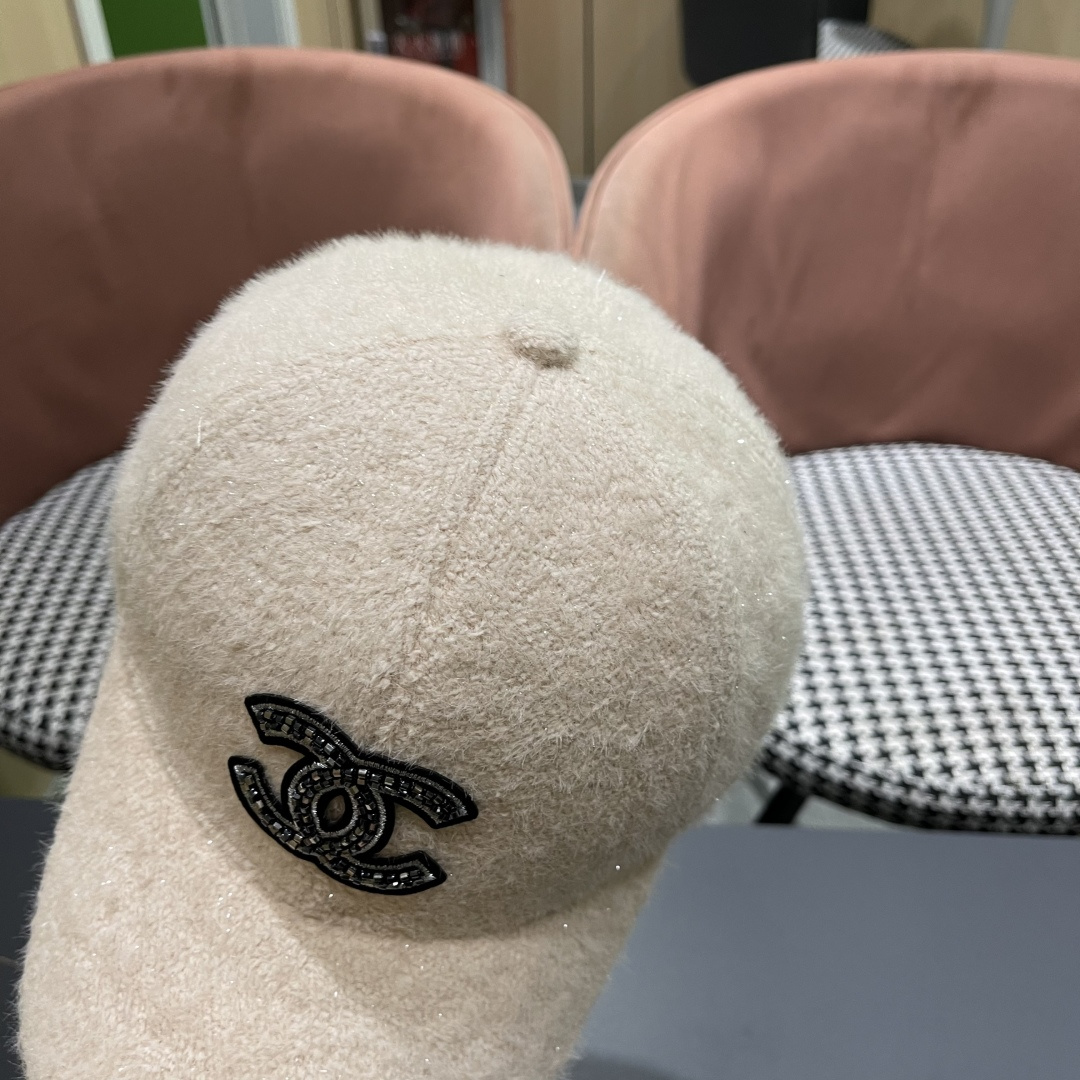 CHANEL 香奈儿 秋冬新款棒球帽 简约大气👈🏻👍休闲时尚👩潮流又有范👍百搭款！