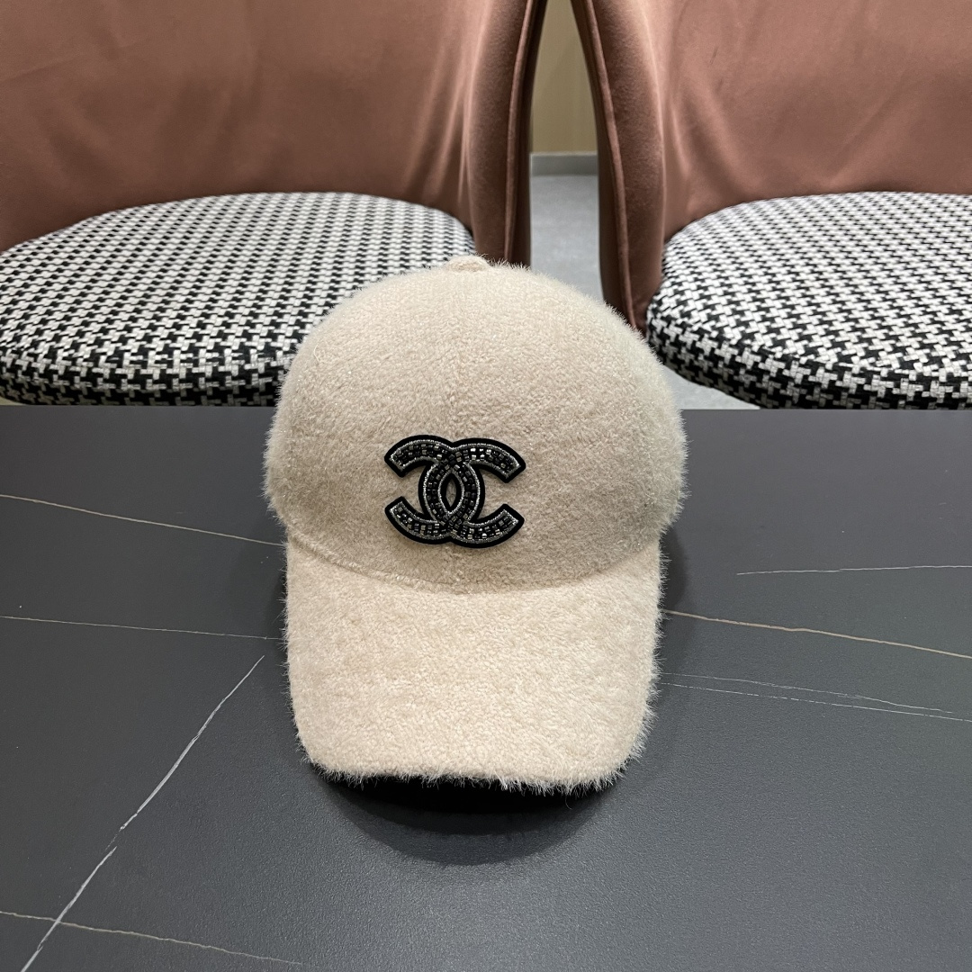 NO:361898,CHANEL Autumn and Winter New Baseball Cap is simple, atmospheric, casual, fashionable and stylish!  Hat Straw Hat Fisherman Hat Baseball Hat Knitted Hats, Hats, Chanel, Chanel, espadrilles, hatsCHANEL 香奈儿 秋冬新款棒球帽 简约大气休闲时尚潮流又有范百搭款！帽子草帽渔夫帽棒球帽针织帽,帽子,chanel,chanel,espadrilles,hats,hat