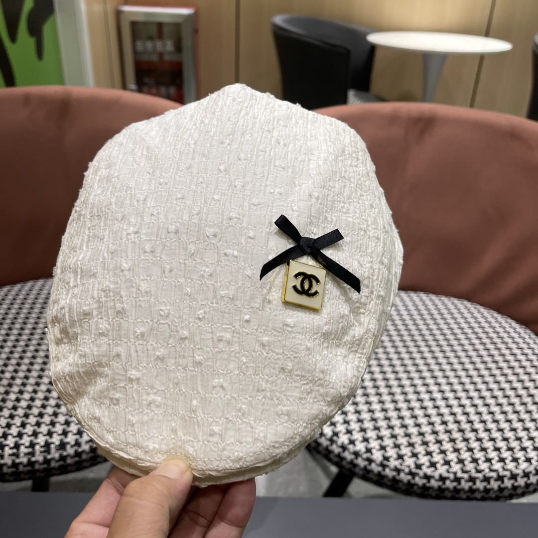 CHANEL香奈儿反戴贝雷帽前进帽女2025春夏新款大头围显脸小复古气质报童帽秋冬