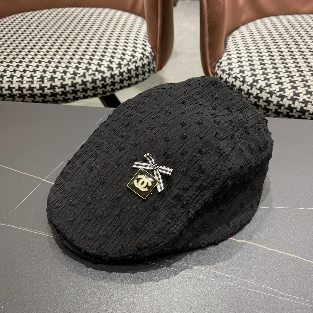 CHANEL香奈儿反戴贝雷帽前进帽女2025春夏新款大头围显脸小复古气质报童帽秋冬