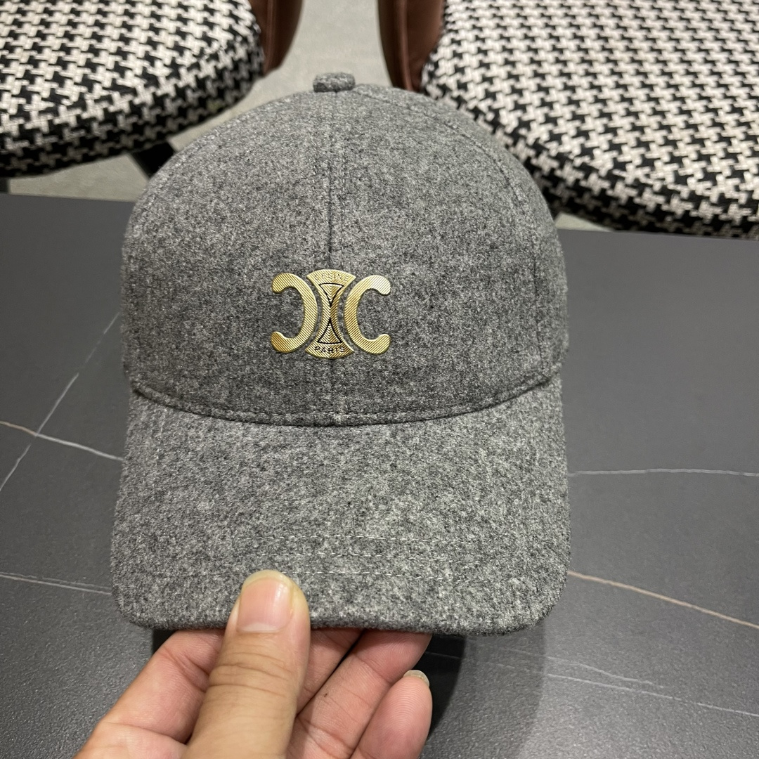 CELINE·赛琳 秋冬新款双C字母绣花羊毛棒球帽帽型完全按照Z:1定做。定制编织羊毛面料，超有质感！细