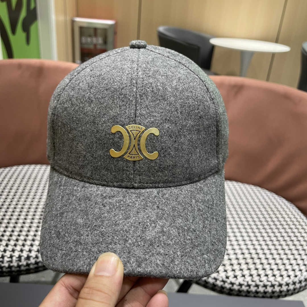CELINE·赛琳 秋冬新款双C字母绣花羊毛棒球帽帽型完全按照Z:1定做。定制编织羊毛面料，超有质感！细