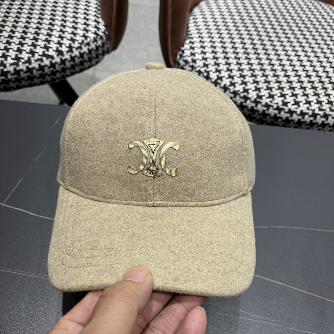 CELINE·赛琳 秋冬新款双C字母绣花羊毛棒球帽帽型完全按照Z:1定做。定制编织羊毛面料，超有质感！细