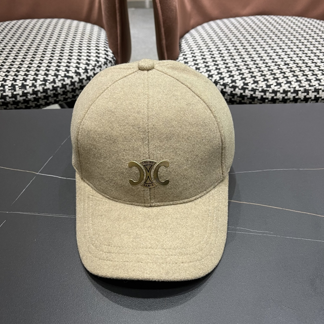 CELINE·赛琳 秋冬新款双C字母绣花羊毛棒球帽帽型完全按照Z:1定做。定制编织羊毛面料，超有质感！细