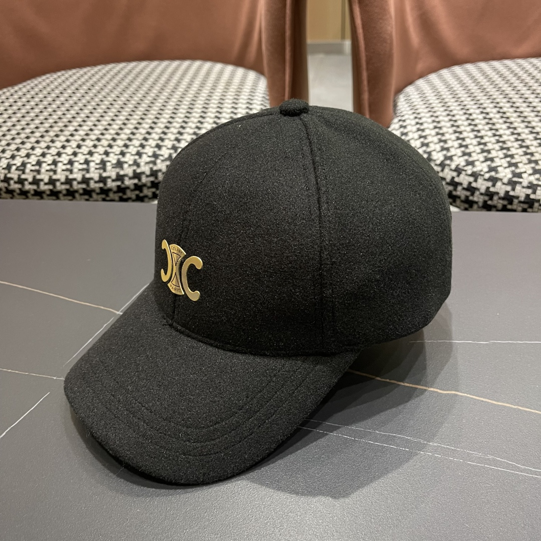 CELINE·赛琳 秋冬新款双C字母绣花羊毛棒球帽帽型完全按照Z:1定做。定制编织羊毛面料，超有质感！细