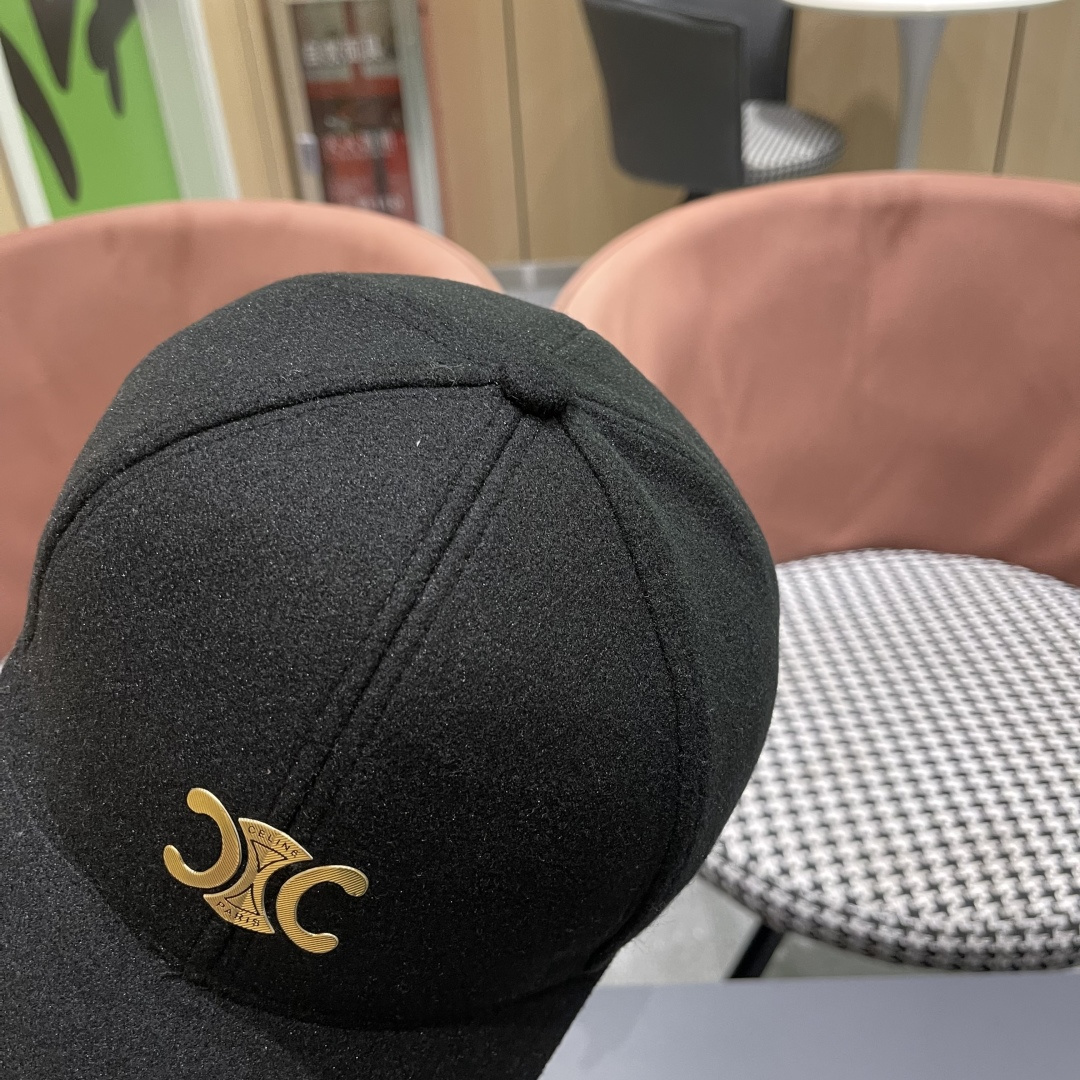 CELINE·赛琳 秋冬新款双C字母绣花羊毛棒球帽帽型完全按照Z:1定做。定制编织羊毛面料，超有质感！细