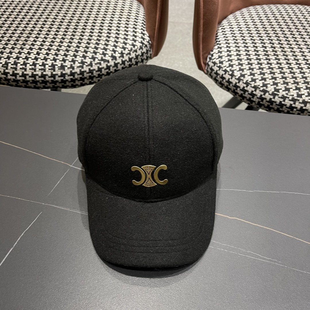 CELINE·赛琳 秋冬新款双C字母绣花羊毛棒球帽帽型完全按照Z:1定做。定制编织羊毛面料，超有质感！细