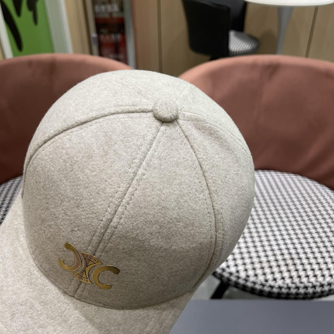 CELINE·赛琳 秋冬新款双C字母绣花羊毛棒球帽帽型完全按照Z:1定做。定制编织羊毛面料，超有质感！细