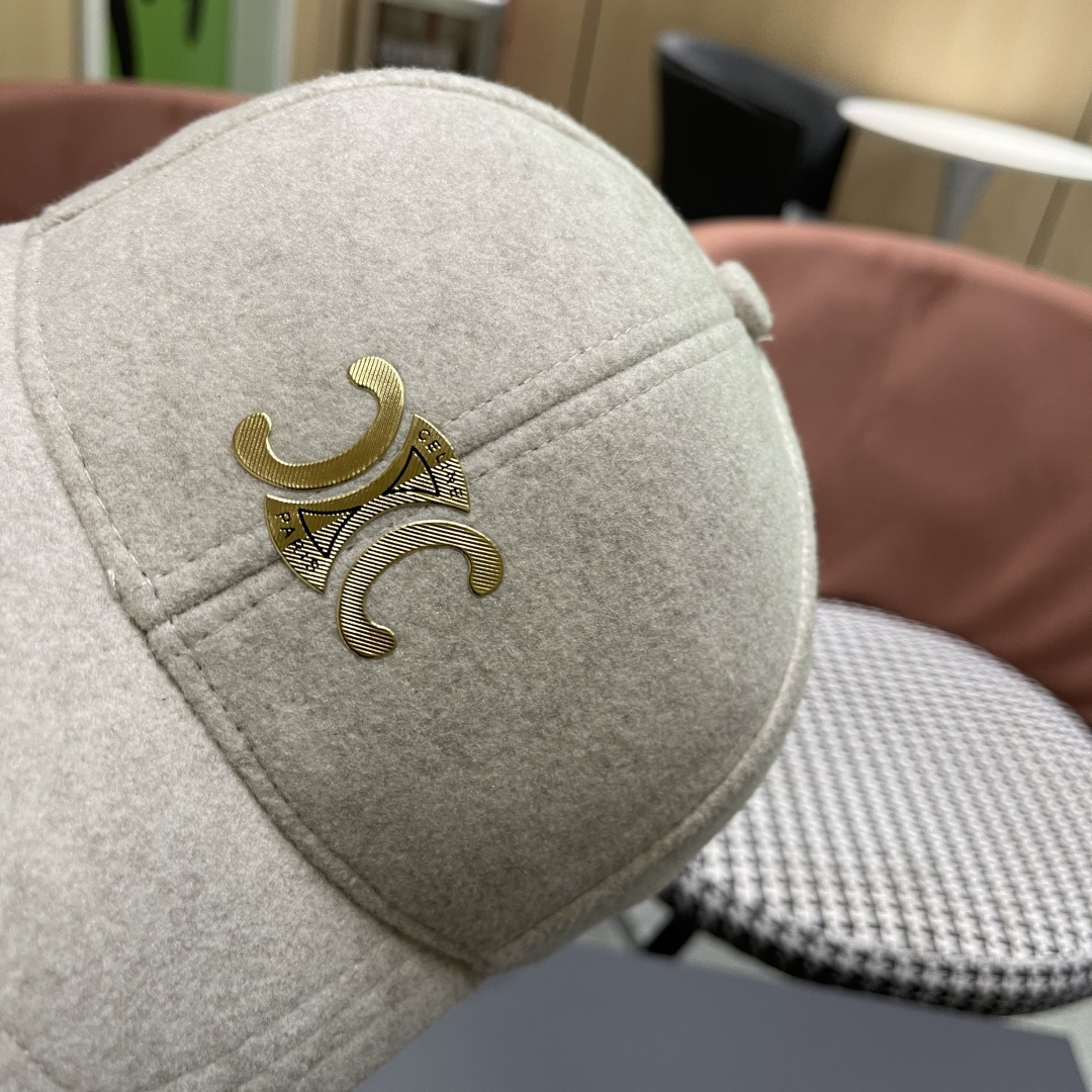 CELINE·赛琳 秋冬新款双C字母绣花羊毛棒球帽帽型完全按照Z:1定做。定制编织羊毛面料，超有质感！细