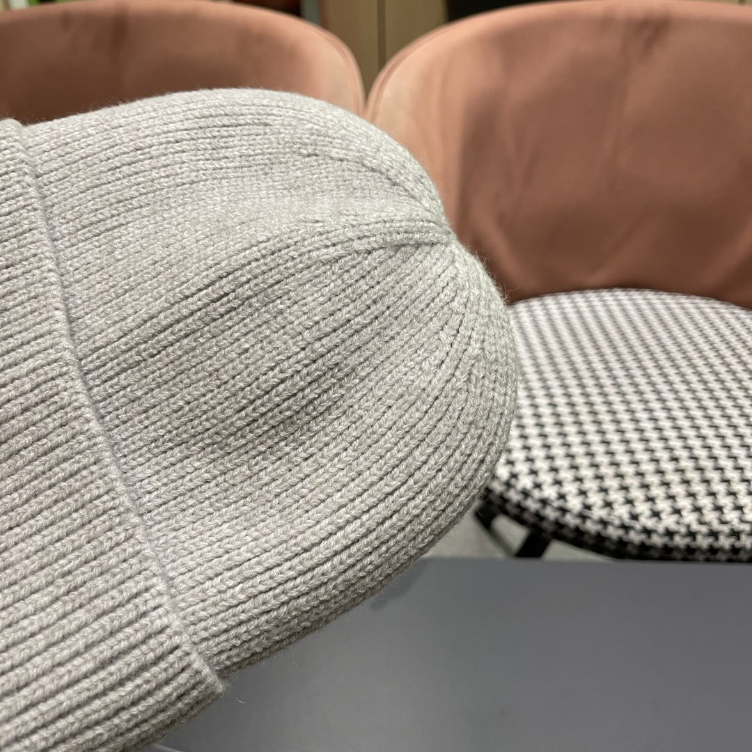 蒙口Moncler盟可睐💥2025官网经典针织帽，原单复刻.非常柔软亲肤，弹性很好💓有质感又非常百搭的款