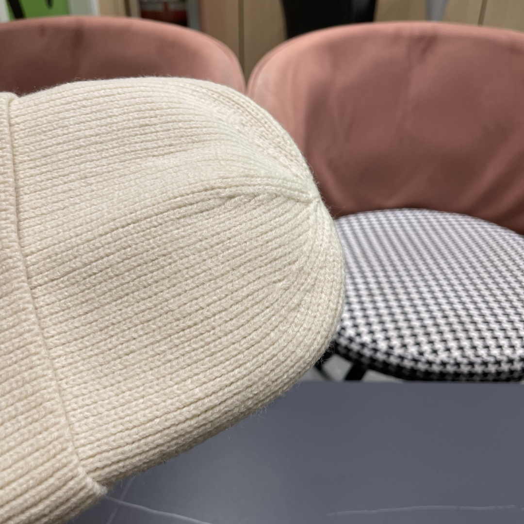 蒙口Moncler盟可睐💥2025官网经典针织帽，原单复刻.非常柔软亲肤，弹性很好💓有质感又非常百搭的款